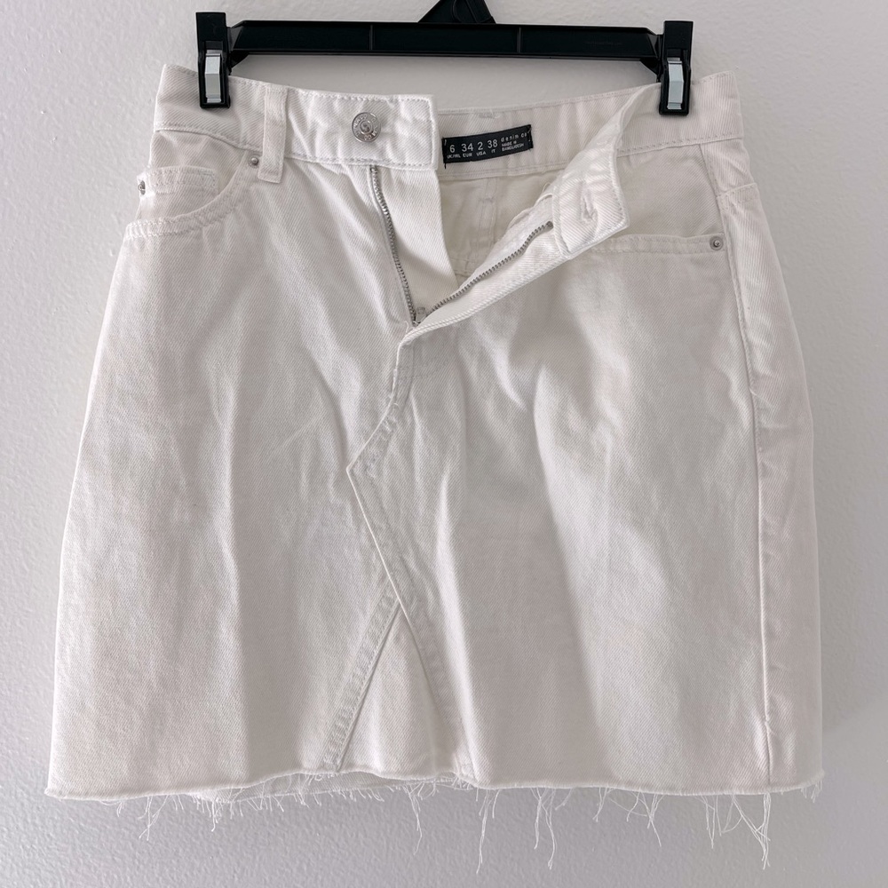 Stylish denim skirt